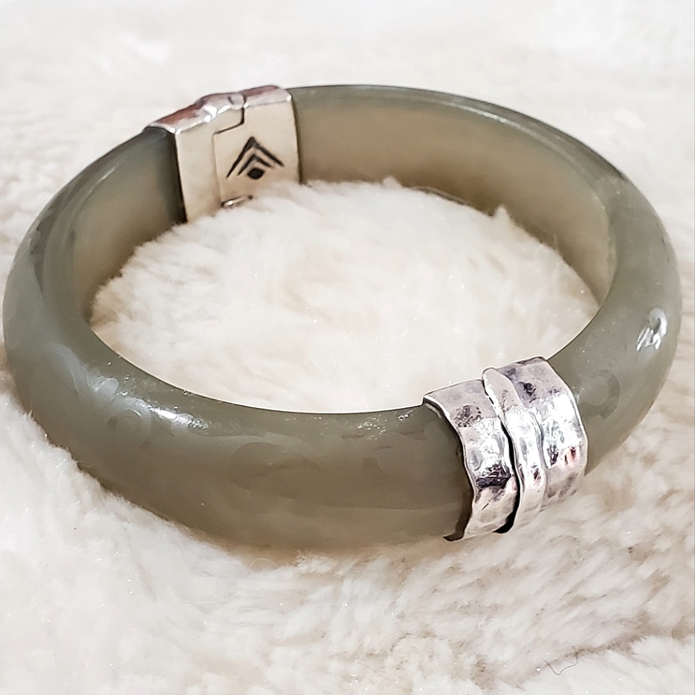 Rare Silpada 925 Sterling Etched Green Hinged Bangle Bracelet B2186